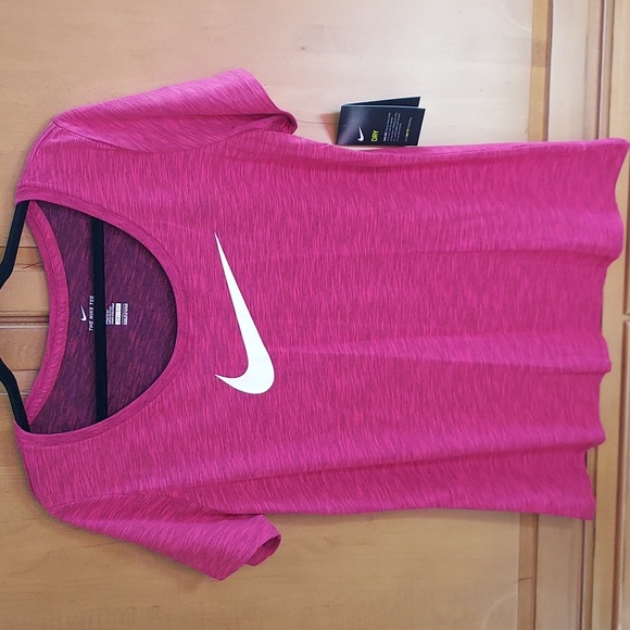 Nike Women's Dri-Fit Short Sleeve T-Shirt NWT, Pink - Picture 1 of 9